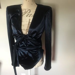 Fashion nova dark blue satin spandex bodysuit⭐️⭐️